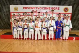 Prvaci Crne Gore u konkurenciji starijih pionira; Foto: DŽSCG