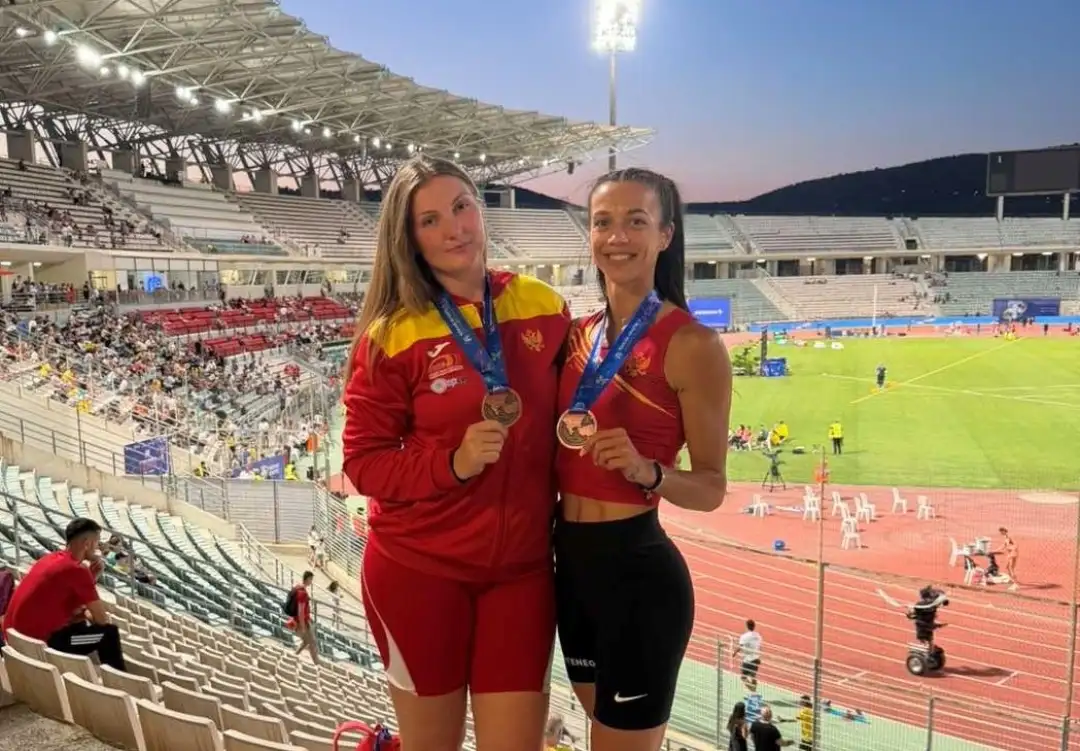 Vesna Kljajević i Anđela Drobnjak; Foto: ASCG