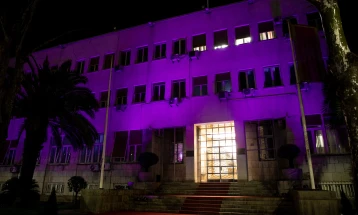 Zgrada Skupštine osvijetljena u ljubičasto u znak podrške osoba sa epilepsijom