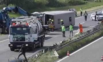 U sudaru automobila i autobusa u Hrvatskoj dvoje poginulih