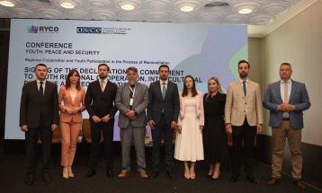 Poslanici potpisali Deklaraciju koja ih obavezuje na intenzivniju saradnju sa mladima