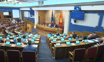 Pauza na sjednici Skupštine dok Vlada ne saopšti odluku o FCJK