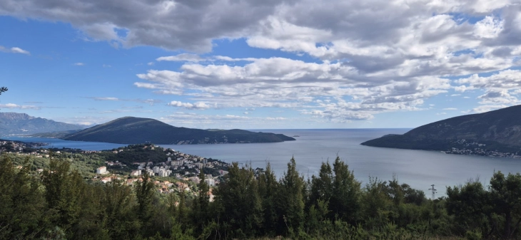 Turistička posjeta u junu u Herceg Novom bolja preko deset odsto