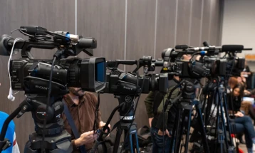 Photojournalists attacked during relocation of monument to Djurisic