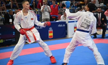 Vojinović zlatni, Jovović i ekipa u borbama srebrni, crnogorskim karatistima sedam medalja