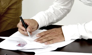 Banks exposed to risks as deadline for ID card replacement approaches 