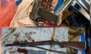 Uhapšene dvije osobe, oduzeto oružje, municija