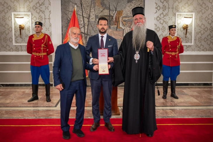 Milatovic posthumously awards Amfilohije the Order of the Montenegrin Grand Star