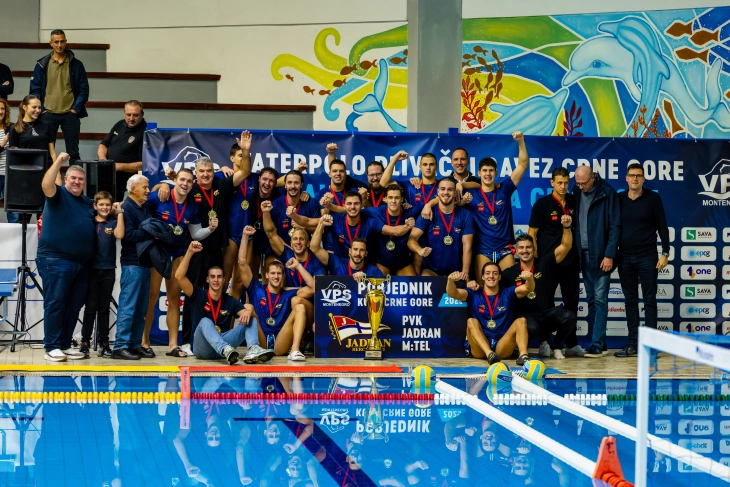 Jadran m:telu trofej Kupa Crne Gore