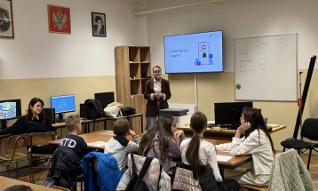 Realizovan projekat Budi internet genijalac u školi u Mojkovcu