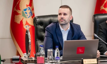 Spajić čestitao Badnji dan i Božić po gregorijanskom kalendaru