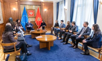 Complete Constitutional Court key to EU integration