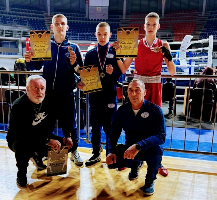 Bjelopoljskim bokserima dvije zlatne i srebrna medalja u Nišu
