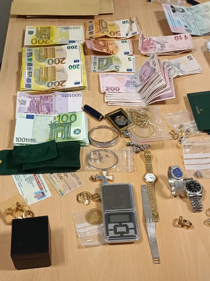 Na Aerodromu Tivat zaplijenjena roba vrijedna oko 100 hiljada EUR