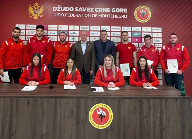 DŽSCG: Potpisani stipendijski ugovori sa 12 najuspješnijih takmičara
