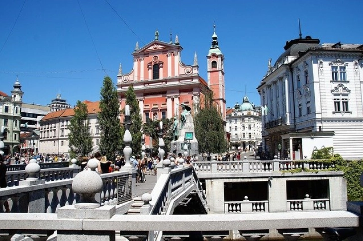 U Sloveniji vladajući Pokret Sloboda u tijesnom vođstvu nakon obrađenih 99 odsto biračkih mesta