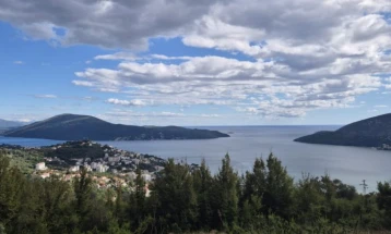 Zbog nelegalne gradnje u Baošićima uhapšeni Popović i Velaš