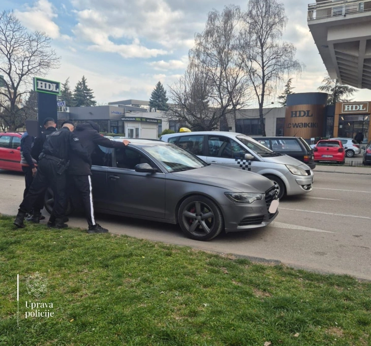 Uoči početka turnira u Nikšiću privedeno 16 osoba, pronađene baklje, petarde i palice