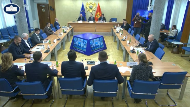 Vlada tvrdi da je reagovala na vrijeme, opozicija tvrdi suprotno