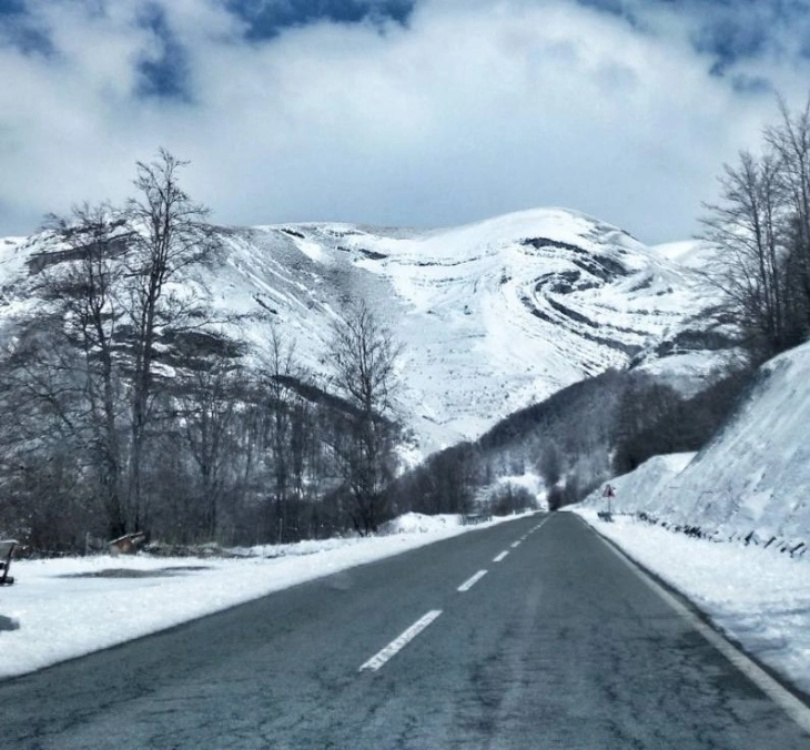 Oprezno u višim predjelima zbog poledice