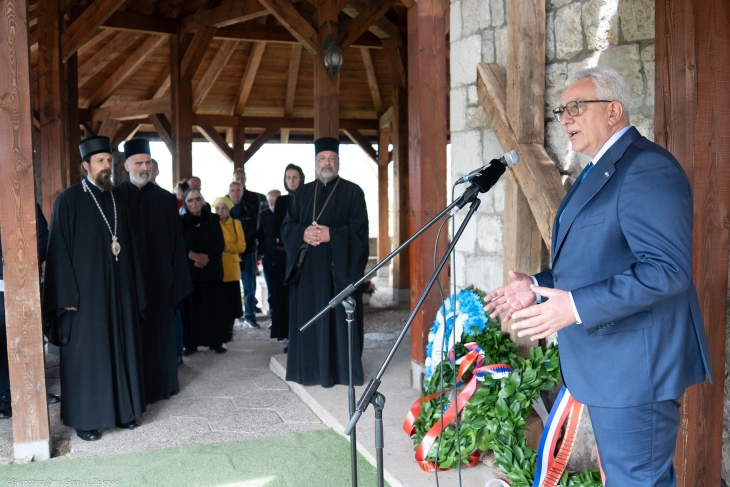 Mandic lays wreath for victims of Jasenovac, Mauthausen and Dachau camps