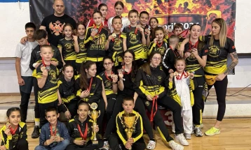 Kobri Kai Trofej šampiona, Budućnost i Iskra na podijumu