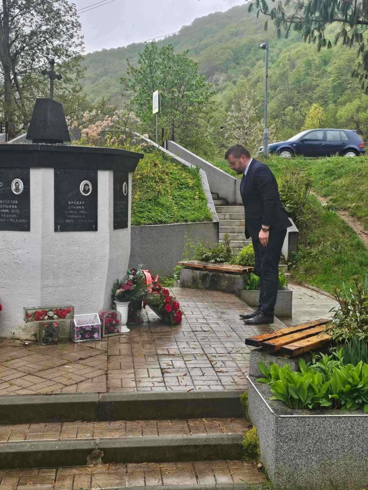 Koprivica položio vijenac na spomenik nevinim žrtvama u Murinu