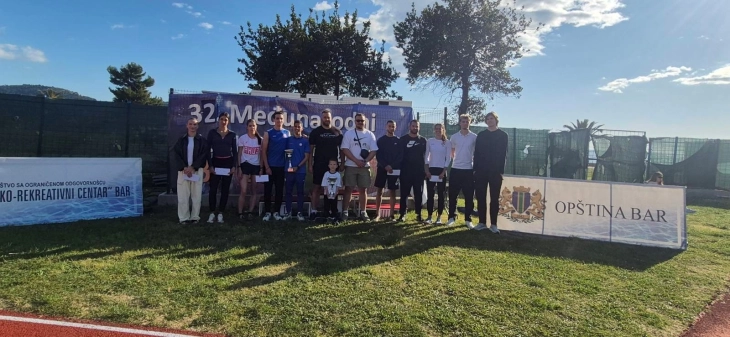 Pezeru trofej na mitingu u Baru