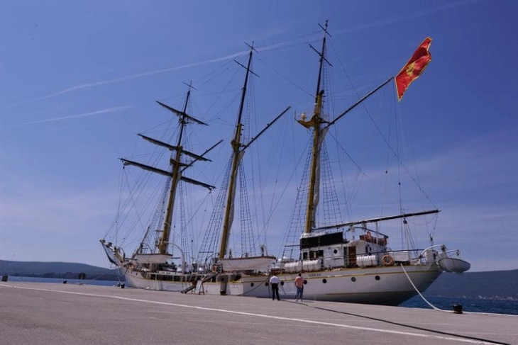 Commission formed to regulate relations with Croatia regarding Jadran ship
