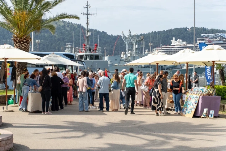 Bar increasingly attractive as a cruise destination
