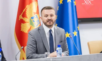 Government adopts Bill on Local Government