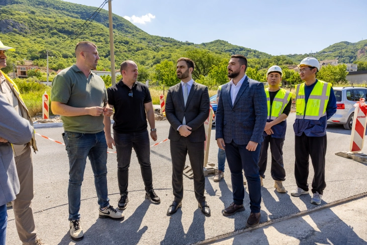 Radulović: Ostalo da se asfaltira još oko 1,2 kilometra puta na dionici Tivat-Jaz