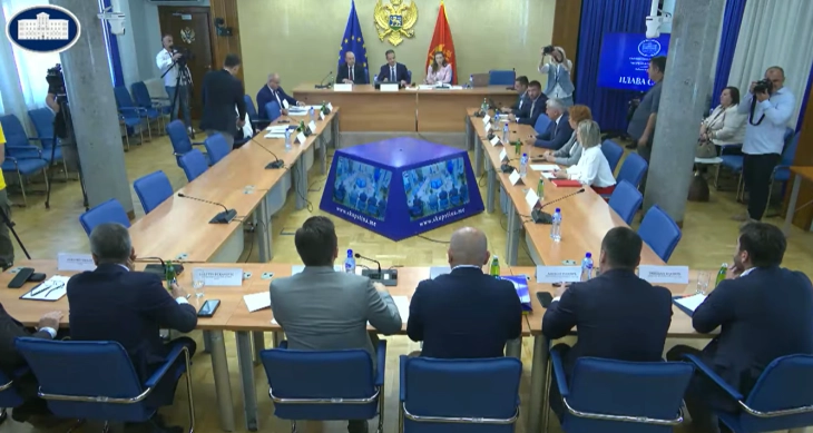 Različiti stavovi u vezi sa kreditima EPCG