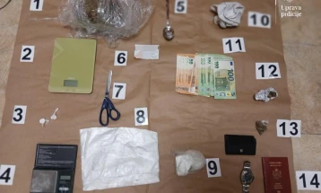 Pretresi na jugu, oduzet pištolj, droga, vozila i preko osam hiljada EUR