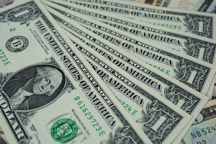 Dolar ojačao prema korpi valuta