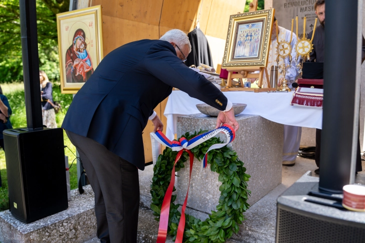 Mandić odao počast stradalima na Zidanom mostu