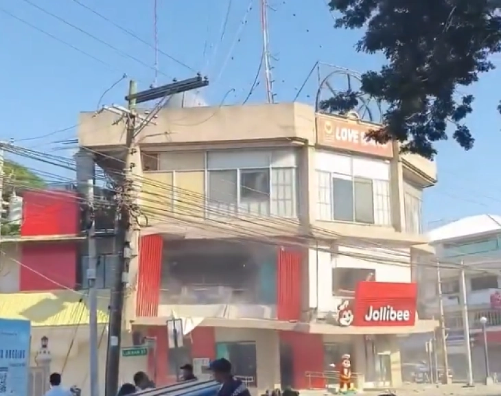 Najmanje 32 osobe poginule u zemljotresu na Filipinima (ažurirano)