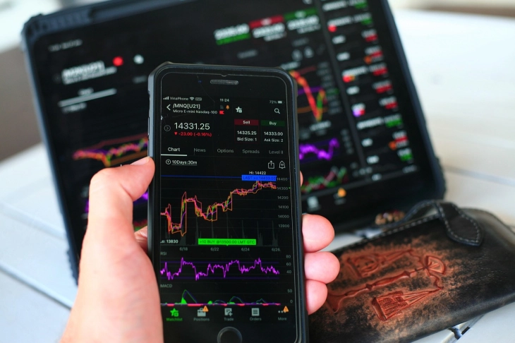 Shell privremeno obustavlja otkup dionica od tri milijarde USD