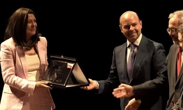 Ćalović u Milanu uručeno priznanje za integritet i odbranu javnog interesa