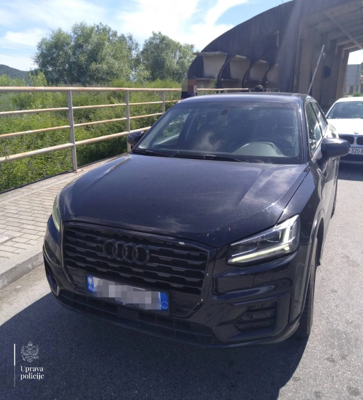 Na Božaju oduzeto vozilo koje potražuje Interpol Italije