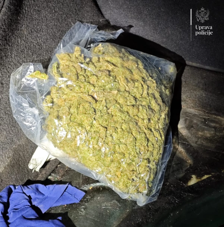 Uhapšen muškarac kod kojeg je pronađeno oko kilogram marihuane