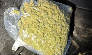 Uhapšen muškarac kod kojeg je pronađeno oko kilogram marihuane