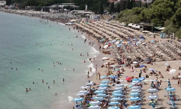Cijene i duge granične kontrole preusmjerile goste