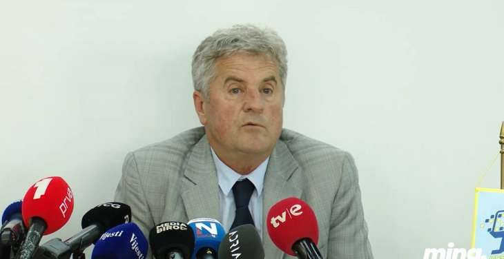 Bore se za prava 100 hiljada zaposlenih