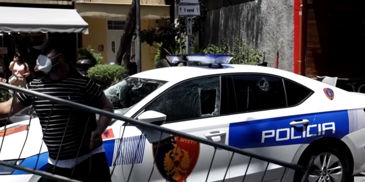 Sukobi policije i demonstranata u Tirani