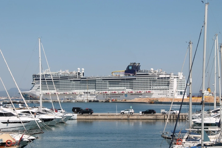 Kruzer Norwegian Viva dovezao 3,2 hiljade turista