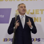 Milo Đukanović, manjinska vlada