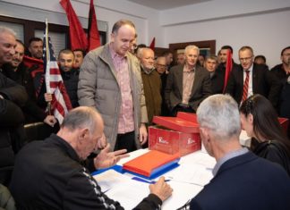 Albanski forum, predaja izborne liste za lokalne izbore u Tuzima