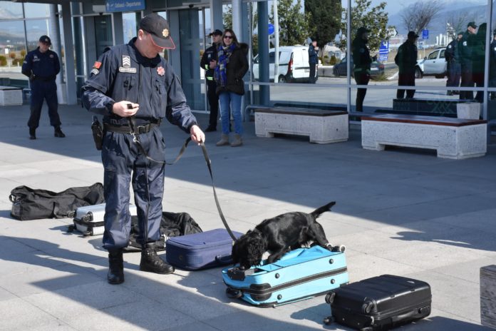 policija psi