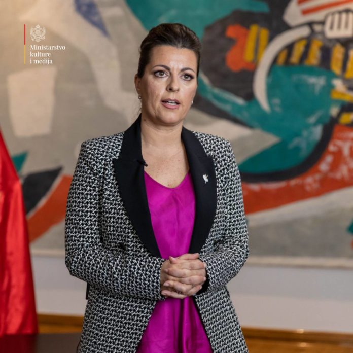 Ministarka kulture i medija Tamara Vujović, novinari, mediji, slobodna, funkciomeri, vlada crne gore, demokratija